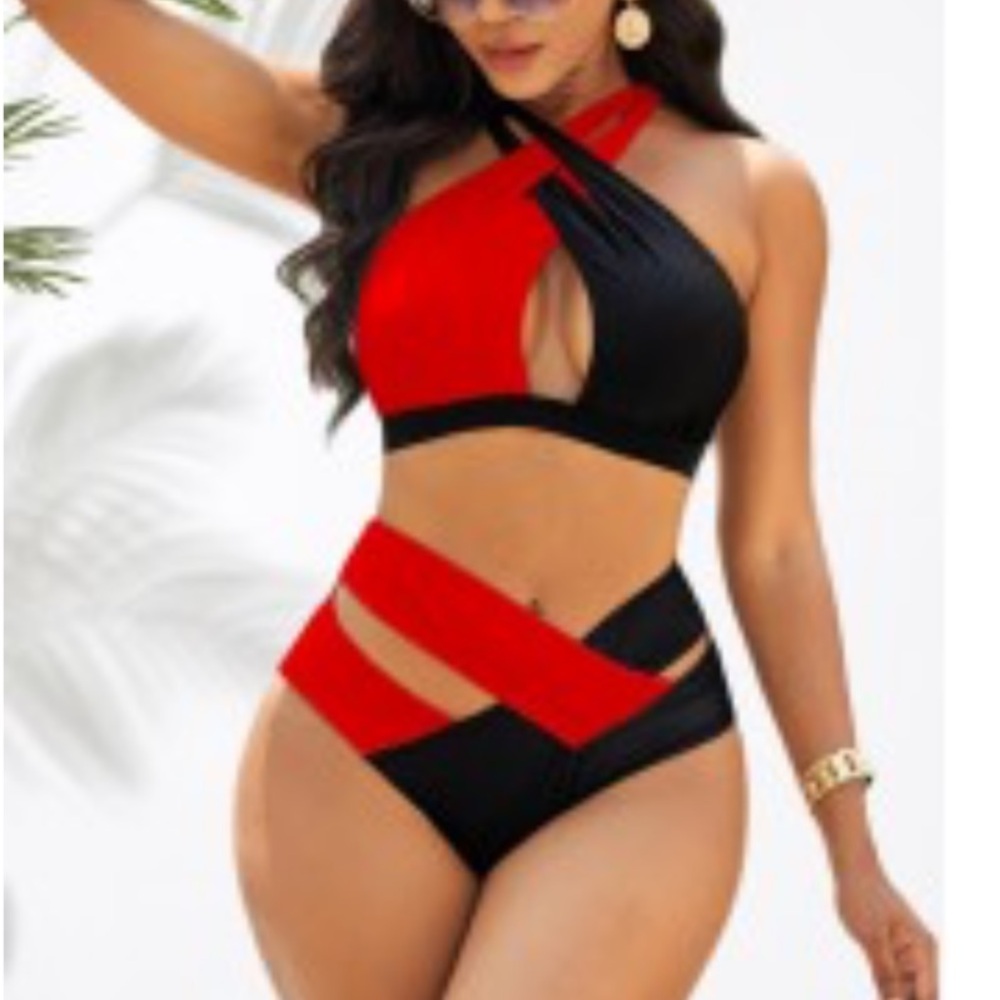 Black/white cut out Bikini